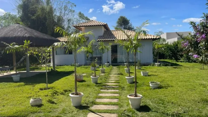 LINDA CASA CONDOMINIO HARAS CAMPING
