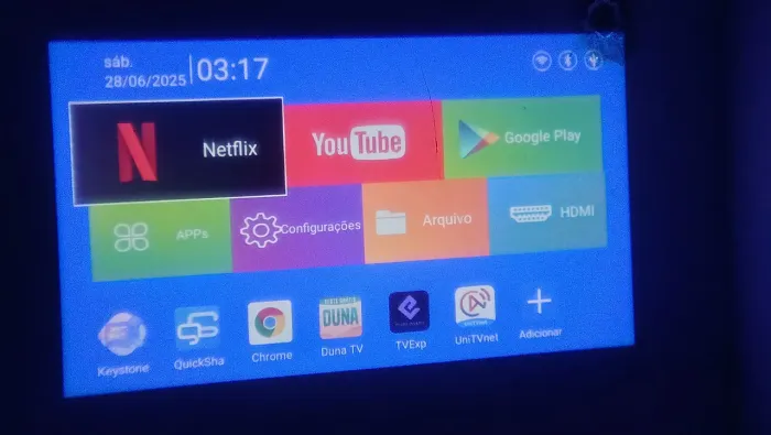 HY300 - CINEMA EM CASA <br>DE LANÇAMENTO