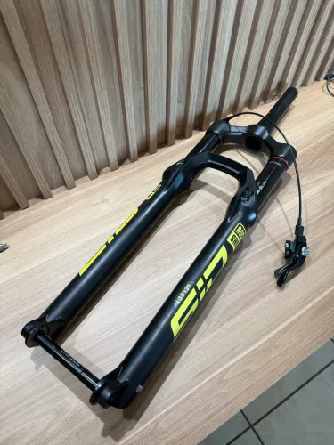 Suspensão Rock Shox Sid