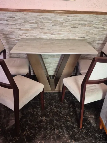 Mesa de sala, sofá , rack painel