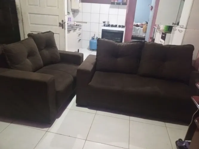 vendesse um jogo de sofa