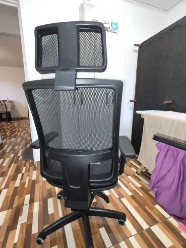 Cadeira de escritório Brizza com braços 3D