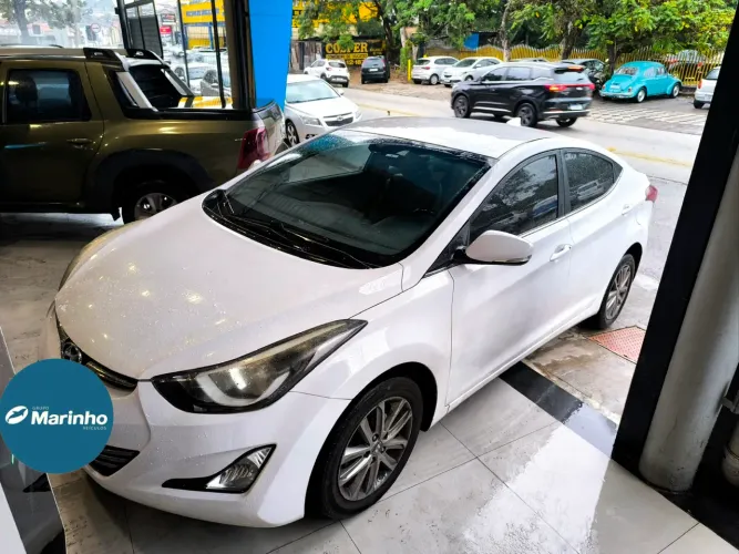Hyundai Elantra GLS 2.0 16V Flex Aut. 2016