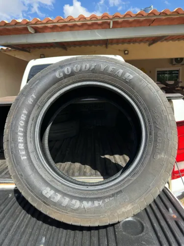 Pneu aro 18 265/60/18
