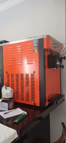 Máquina de sorvete 
