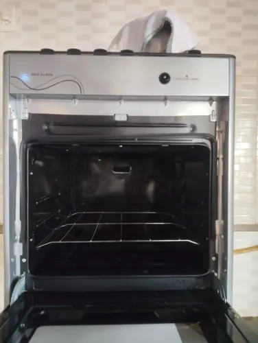 Fogão Suggar Neo Glass 4 Bocas - Mesa de Vidro | Excelente Estado
