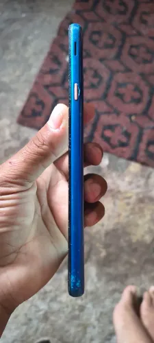 Celular no precinho