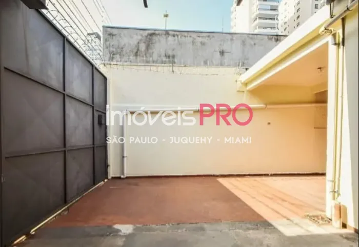 Terreno em Campo Belo com 300m²