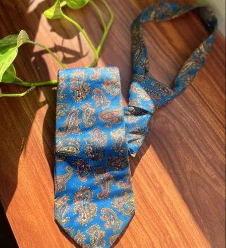 Gravata Pierre Cardin Paisley Azul Marinho