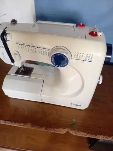 Maquina de costura