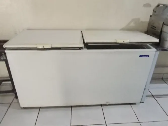 Freezer  Metalfrio Horizontal 2 tampas Cor Branco