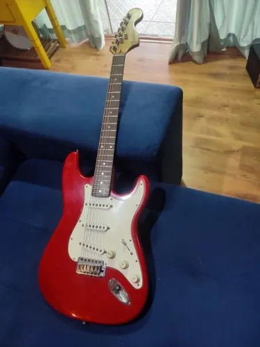 Guitarra Fender Squier Stratocaster