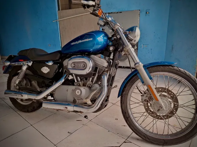 Vendo Harley Davidson XL 883 Custom