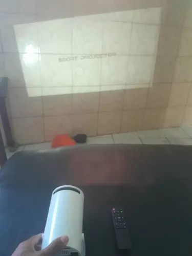 Projetor com controle e triplex