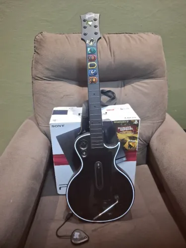 PlayStation 3 desbloqueado + Guitarra Guitar Hero 3