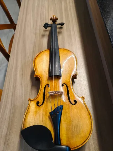 Violino Eagle Restaurado