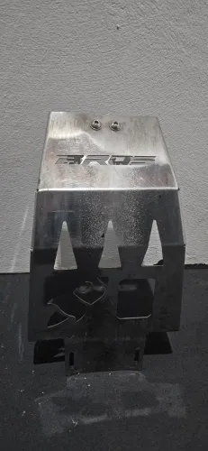 PROTETOR DE MOTOR BROS .USADO