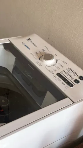 Máquina de Lavar Electrolux 14kg Branca Essential Care com Cesto Inox e Jet&Clean (LED14)