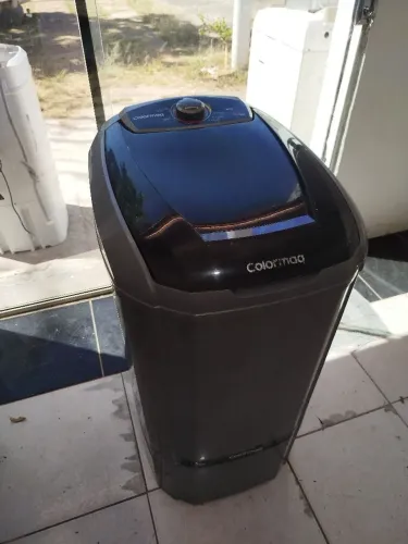 Tanquinho Colormaq 10 kg praticamente novo