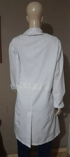 Jaleco bordado 