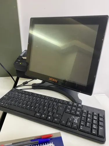 Computador Jetway Touch