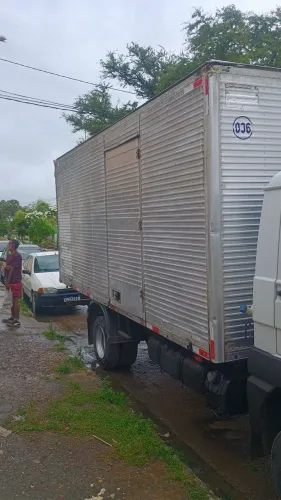 Baú randon 5,50 piso chapa xadrez