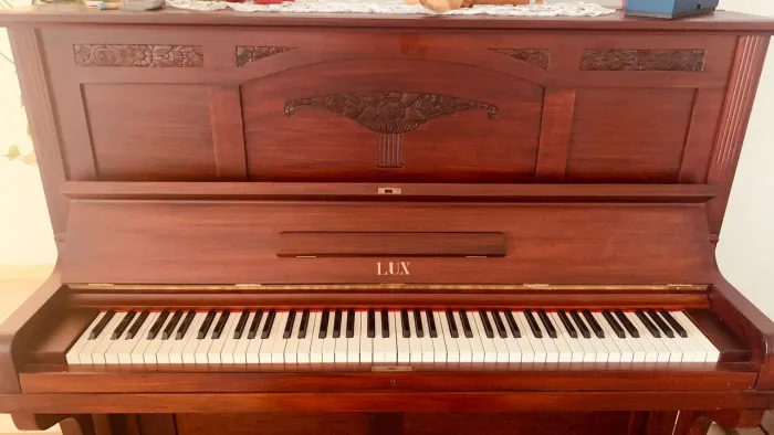 Piano LUX