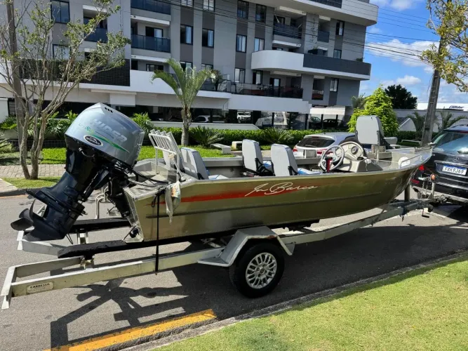 Barco Semi novo 21 horas