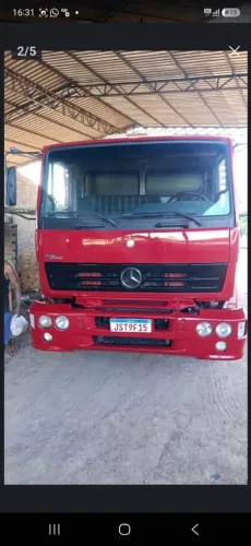 Mercedes 1718 ano 2009 ou troco por caçamba truk caminhão muito bom tem muita força