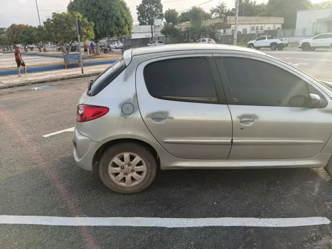 Peugeot 207 XR Sport 1.4 Flex 8V 5P 2010