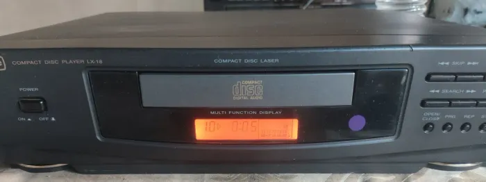 Cd player Cce Lx18 funcionando tudo perfeitamente bem conservado 