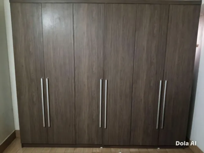 Guarda roupa de casal 6 portas