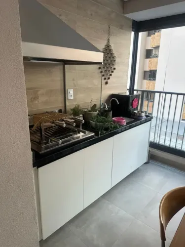 Apartamento para locação em Moema, 75 m2, 02 suítes, varanda gourmet, 02 vagas, depósito,