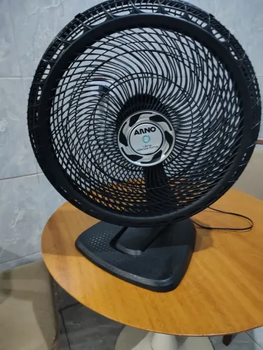 Ventilador Arno 50cm funcionando normalmente