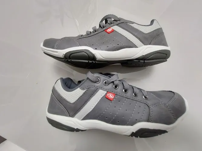 Sapatenis masculino NR 41/42, novo.