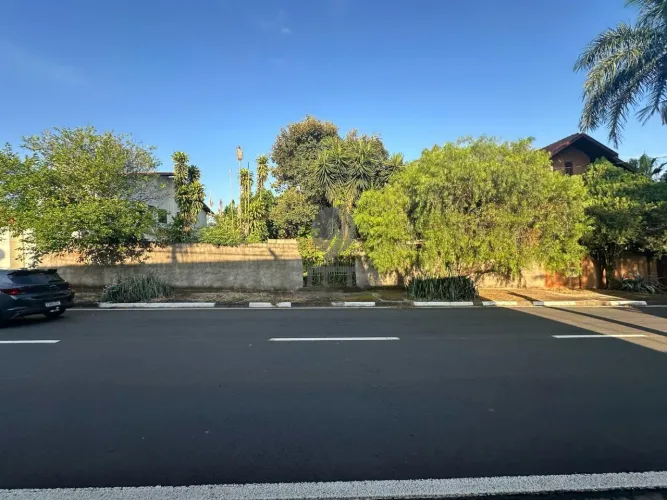 Terreno residencial/comercial à venda no Parque Alto Taquaral, em Campinas/SP.