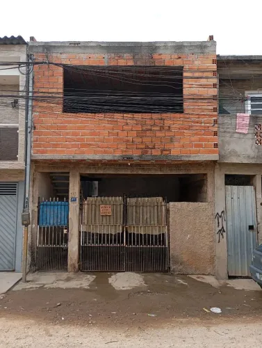 Portão tradicional 2,30 largura e 2 de altura e portão social 80 cm.
