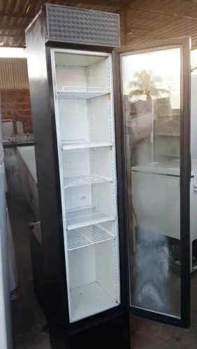 Vende-se Expositor 