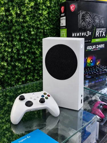 Xbox series S semi novo parcelamos e Pegamos outros videogames com parte pagamento