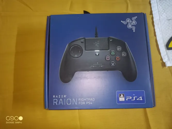 Controle RAZER RAION