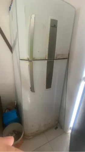 Geladeira com defeito