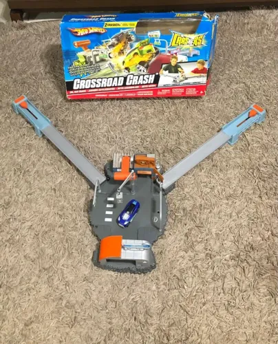 Pista Hot Wheels Crossroad Crash Importada Semi Nova 