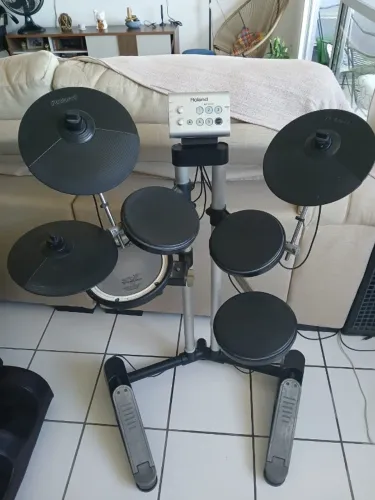 Bateria eletrônica Roland HD-1 usada
