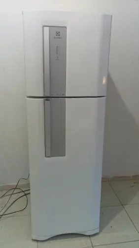 Geladeira Electrolux Frost Free gelando perfeitamente 