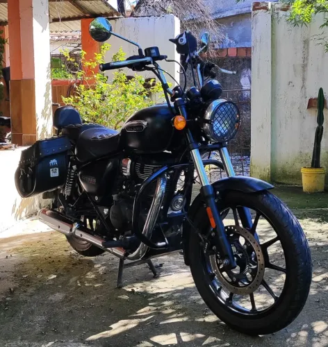Meteor 350 Stellar black 2024
