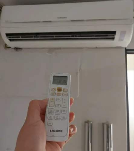 VENDO CENTRAL DE AR SPLIT SAMSUNG 24.000 BTUs - R$ 1.000,00
