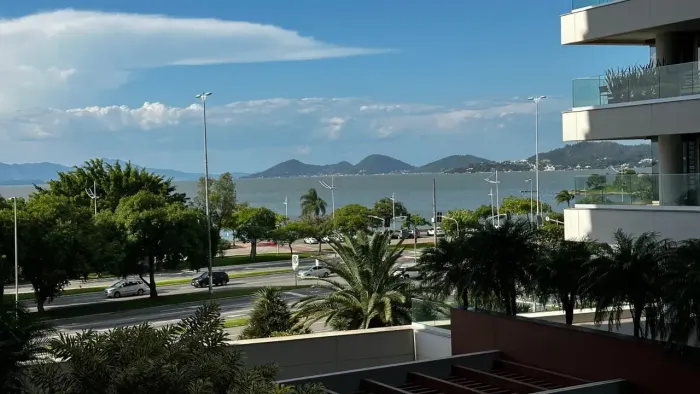 Apartamento de Alto Padrão na Beira-Mar | 3 Suítes | 2 Vagas