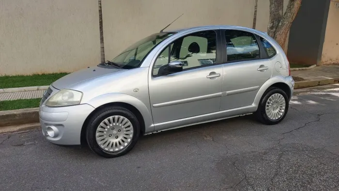 Citroen C3 GLX 1.4/ GLX Sonora 1.4 Flex 8V 5P 2011