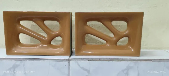 2 Cobogós clássico de cerâmica esmaltada, vazado