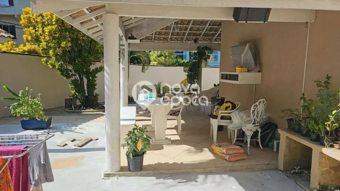 Itanhangá | Casa 3 quartos, sendo 1 suite